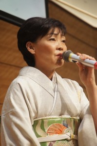 10月31日の「東北の美しい未来を考えるフォーラム」で発言する安倍晋三首相の妻の安倍昭恵氏。夫は何を思うのか。（撮影／横田一）