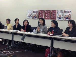 「女たちの会」の立ち上げ会見＝２月６日、東京都内で。（撮影／片岡伸行）