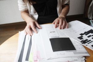 聞き取り調査内容のほか、生徒の「友人関係」を示した部分（手前）も黒塗りだ。（撮影／渋井哲也）